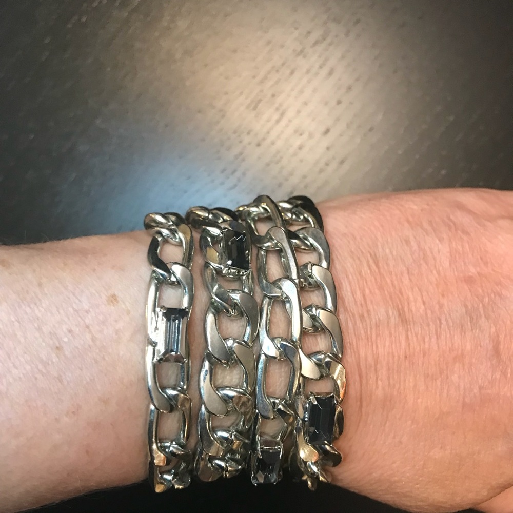 costume jewellery in excellent condition